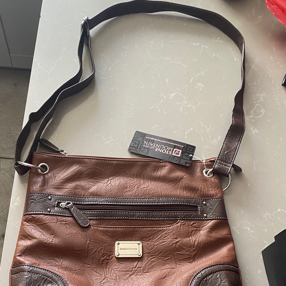 Stone Mountain Accessories Two-Tone Brown Messenger Bag